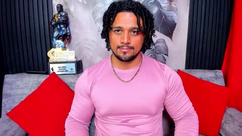 Snapshot of mike_estevess chatting on March 2026 04:48:01 PM online show from March 2026 04:48:01 PM