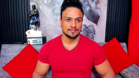 Snapshot of mike_estevess chatting on March 2026 07:56:02 AM online show from March 2026 07:56:02 AM