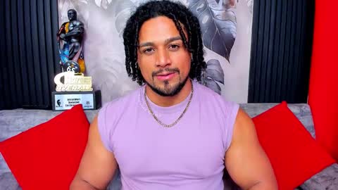 Snapshot of mike_estevess chatting on March 2026 04:45:01 PM online show from March 2026 04:45:01 PM