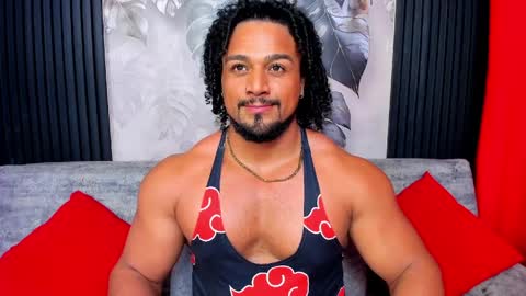 Snapshot of mike_estevess chatting on April 2026 04:01:01 AM online show from April 2026 04:01:01 AM