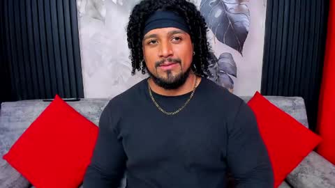 Snapshot of mike_estevess chatting on April 2026 12:29:02 PM online show from April 2026 12:29:02 PM