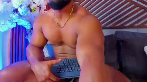 Snapshot of mike_estevess chatting on July 2026 10:21:02 AM online show from July 2026 10:21:02 AM