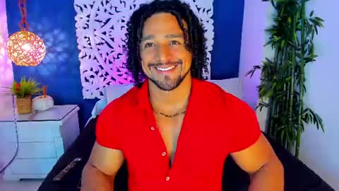 Snapshot of mike_estevess chatting on July 2026 06:21:02 AM online show from July 2026 06:21:02 AM