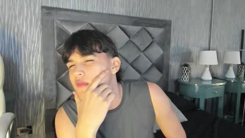 Mike online show from November 2025 03:27:02 AM