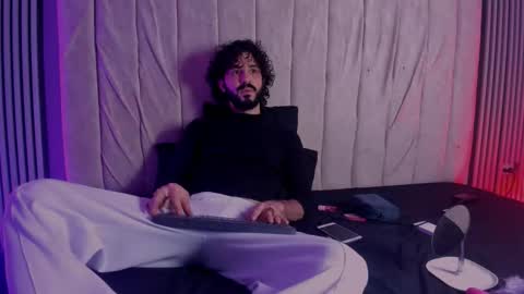 Mike Parker online show from December 2025 05:48:02 AM