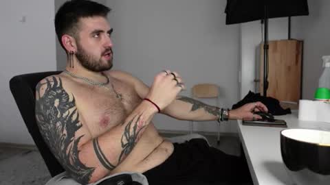 Snapshot of mike_platano chatting on September 2025 12:38:02 PM MIKE PLATANO online show from September 2025 12:38:02 PM