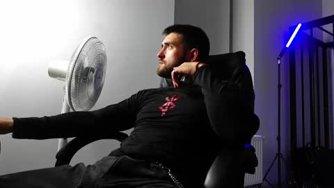 Snapshot of mike_platano chatting on September 2025 08:52:02 PM MIKE PLATANO online show from September 2025 08:52:02 PM