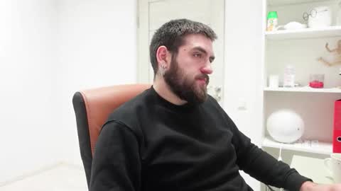 Snapshot of mike_platano chatting on November 2025 09:06:02 PM MIKE PLATANO online show from November 2025 09:06:02 PM