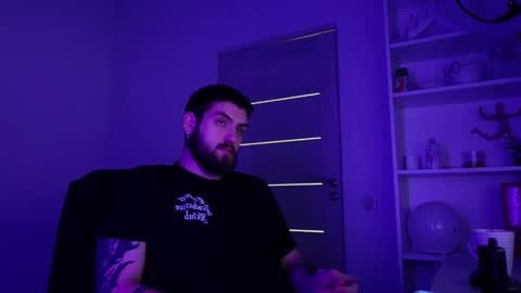 Snapshot of mike_platano chatting on November 2025 10:45:02 PM MIKE PLATANO online show from November 2025 10:45:02 PM