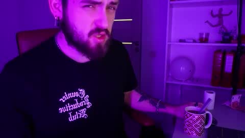 Snapshot of mike_platano chatting on November 2025 09:51:02 PM MIKE PLATANO online show from November 2025 09:51:02 PM