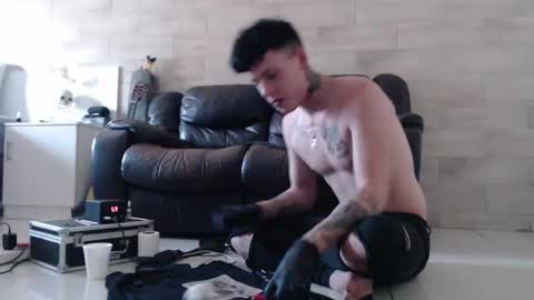 Snapshot of mikeandjax chatting on September 2025 01:33:02 PM Hot Buns online show from September 2025 01:33:02 PM