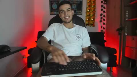 Snapshot of mikee_scooth chatting on January 2025 02:27:02 AM mikee_scooth online show from January 2025 02:27:02 AM