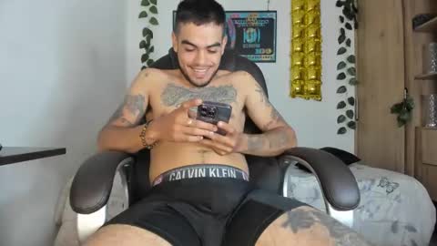 Snapshot of mikee_scooth chatting on January 2025 05:13:01 PM mikee_scooth online show from January 2025 05:13:01 PM