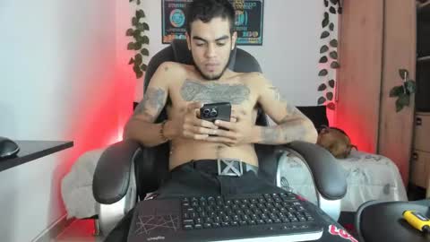 Snapshot of mikee_scooth chatting on February 2025 02:42:02 AM mikee_scooth online show from February 2025 02:42:02 AM