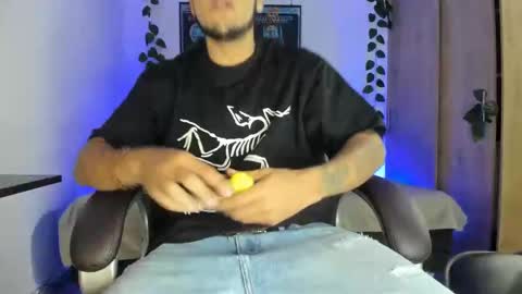 Snapshot of mikee_scooth chatting on March 2025 08:34:01 AM mikee_scooth online show from March 2025 08:34:01 AM