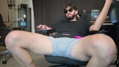 Snapshot of mikehawk1589 chatting on April 2026 08:31:02 AM mikehawk1589 online show from April 2026 08:31:02 AM