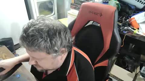 Snapshot of mikejws chatting on October 2025 05:02:02 PM mikejws online show from October 2025 05:02:02 PM