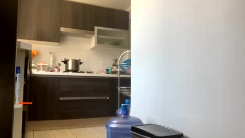 miker1239 online show from December 2024 02:19:02 PM