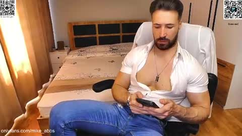 Snapshot of mikestrip chatting on April 2026 11:37:02 AM Mike online show from April 2026 11:37:02 AM