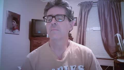 Snapshot of mikewulds chatting on March 2026 12:40:01 AM Mike online show from March 2026 12:40:01 AM