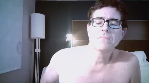 Snapshot of mikewulds chatting on March 2026 01:47:01 AM Mike online show from March 2026 01:47:01 AM