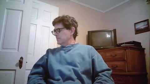 Snapshot of mikewulds chatting on April 2026 02:11:02 AM Mike online show from April 2026 02:11:02 AM