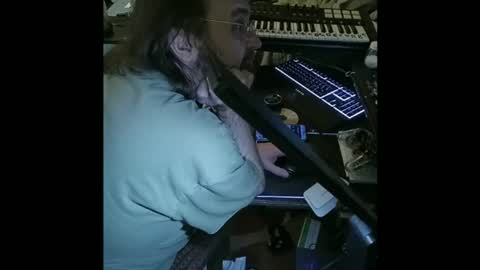 Snapshot of mikeylikesit38 chatting on December 2024 05:04:01 AM Mikey online show from December 2024 05:04:01 AM