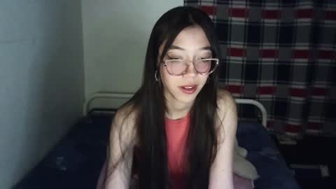 Mikhaela online show from November 2025 06:02:01 AM