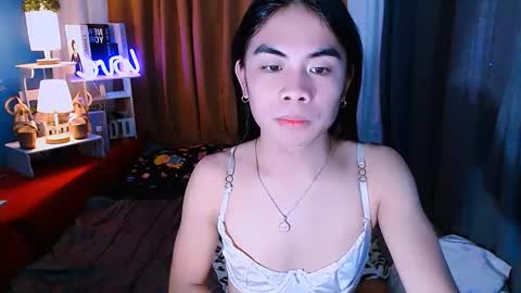 Snapshot of mikhayla_and_zeus_room chatting on January 2025 09:30:02 AM Mikhayla and Zeus online show from January 2025 09:30:02 AM