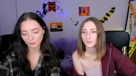 Snapshot of miki_nikki chatting on October 2025 12:16:01 PM Miki online show from October 2025 12:16:01 PM