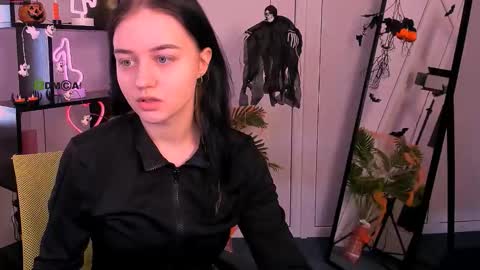 Snapshot of miki_ti chatting on November 2025 09:22:02 AM miki_ti online show from November 2025 09:22:02 AM