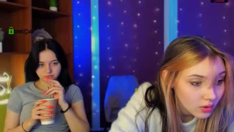 Snapshot of miki_ti chatting on November 2025 09:09:02 AM miki_ti online show from November 2025 09:09:02 AM