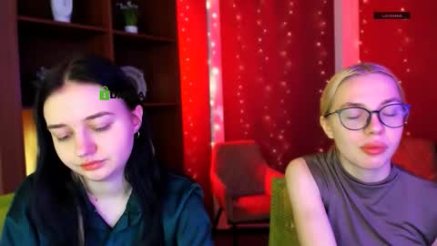 Snapshot of miki_ti chatting on December 2025 06:44:01 AM miki_ti online show from December 2025 06:44:01 AM