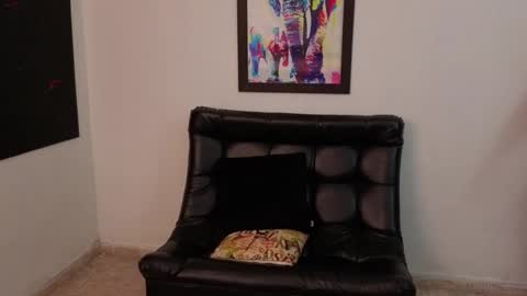 MIKKE online show from October 2025 03:33:02 PM