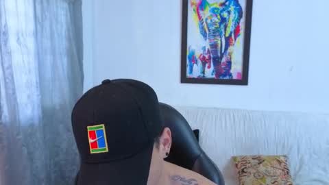 MIKKE online show from November 2025 01:26:02 PM