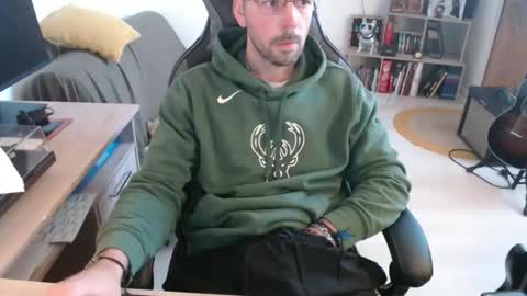 mikmik91 online show from March 2026 11:05:02 AM