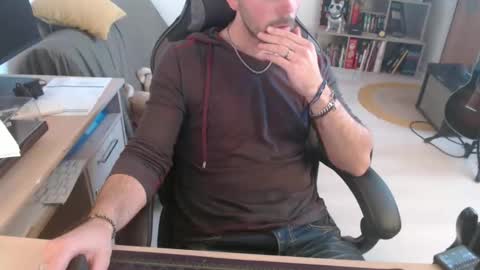 mikmik91 online show from March 2026 03:51:01 PM