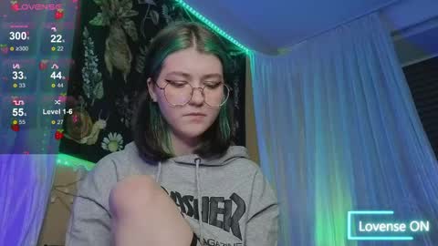 Snapshot of miko_meow chatting on April 2026 07:58:02 PM Miko online show from April 2026 07:58:02 PM