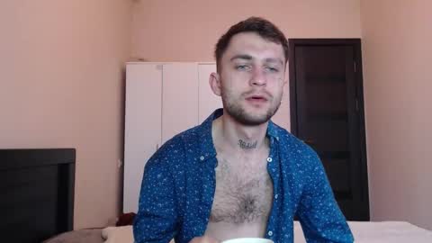 Snapshot of mikw63 chatting on March 2026 06:30:01 AM Sin online show from March 2026 06:30:01 AM