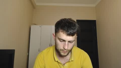 Snapshot of mikw63 chatting on April 2026 05:10:01 PM Sin online show from April 2026 05:10:01 PM