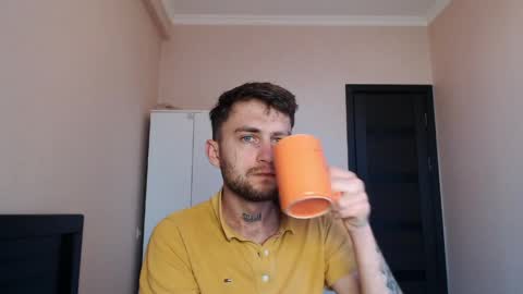 Snapshot of mikw63 chatting on April 2026 05:16:01 AM Sin online show from April 2026 05:16:01 AM