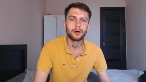 Snapshot of mikw63 chatting on April 2026 04:56:01 AM Sin online show from April 2026 04:56:01 AM