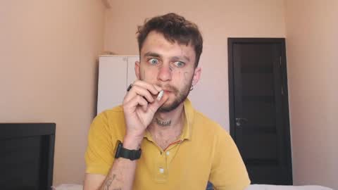 Snapshot of mikw63 chatting on April 2026 04:23:02 AM Sin online show from April 2026 04:23:02 AM