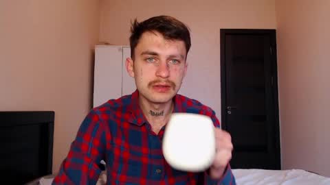 Snapshot of mikw63 chatting on April 2026 04:17:01 AM Sin online show from April 2026 04:17:01 AM