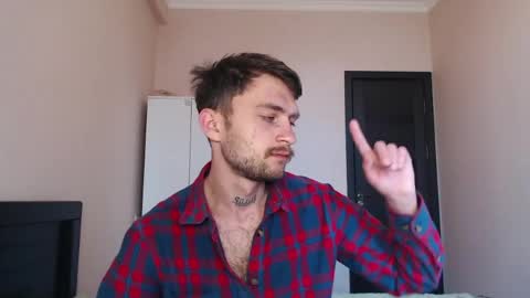 Snapshot of mikw63 chatting on April 2026 05:19:01 AM Sin online show from April 2026 05:19:01 AM