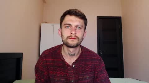 Snapshot of mikw63 chatting on April 2026 04:37:02 AM Sin online show from April 2026 04:37:02 AM