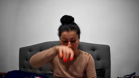 Mikyloveu online show from December 2024 07:14:02 PM