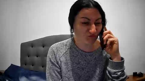 Mikyloveu online show from February 2025 03:50:01 PM