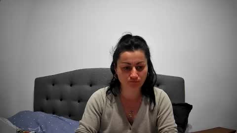 Mikyloveu online show from February 2025 07:02:02 PM