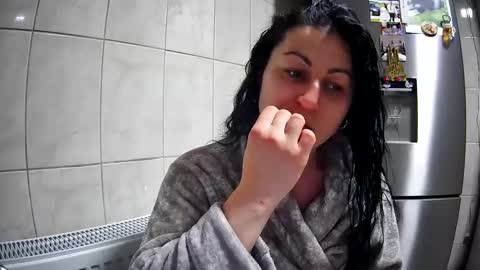 Mikyloveu online show from February 2025 03:19:01 PM